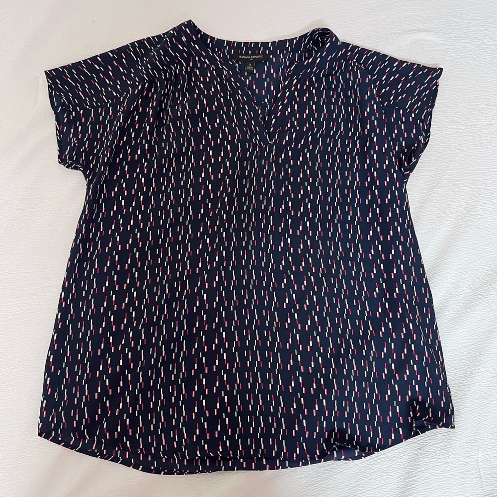Banana Republic Women Dark Blue/Black Short Sleeve Blouse Line Pattern Size S
